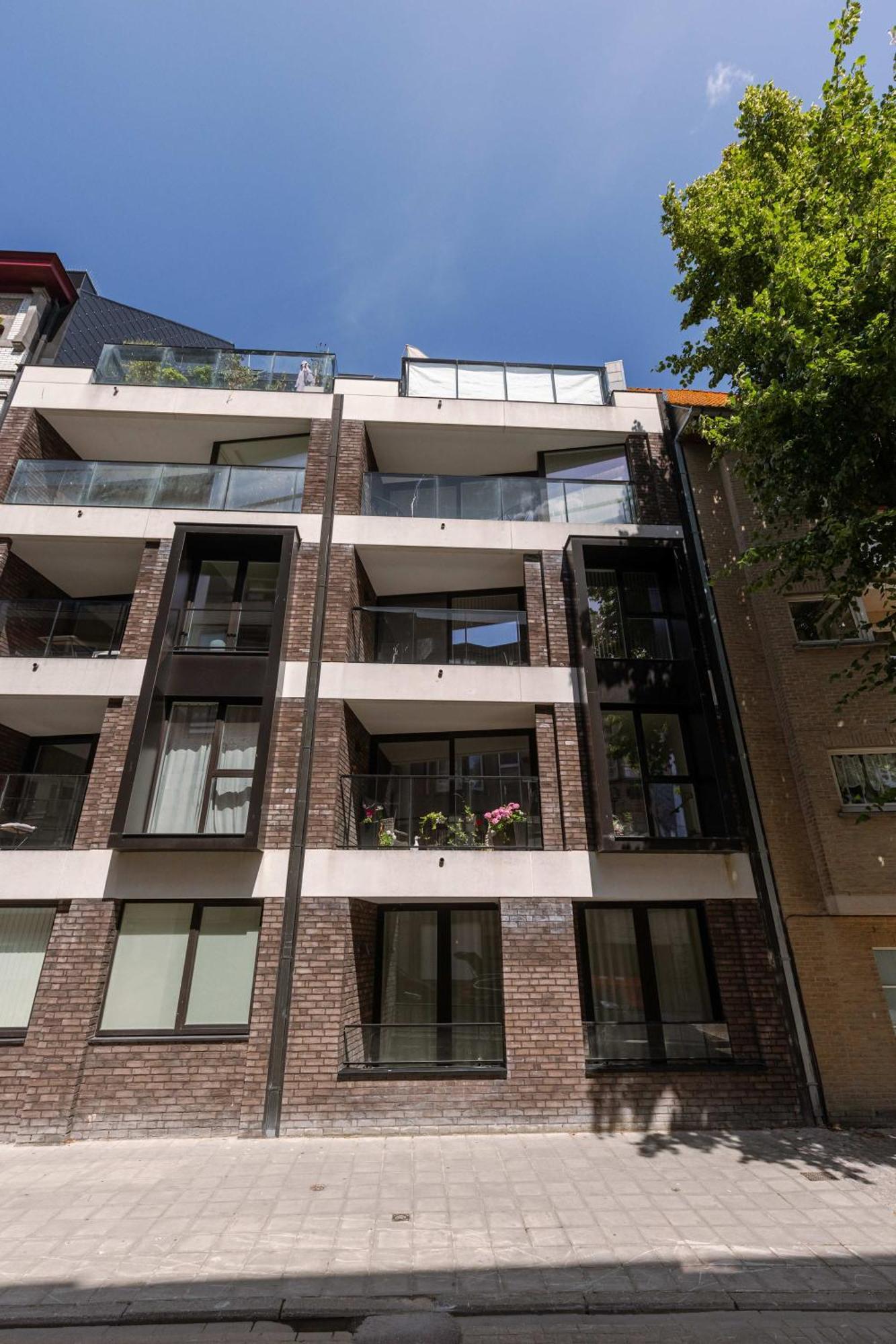 Appartement Huswell - Modern With Sunny Terrace In