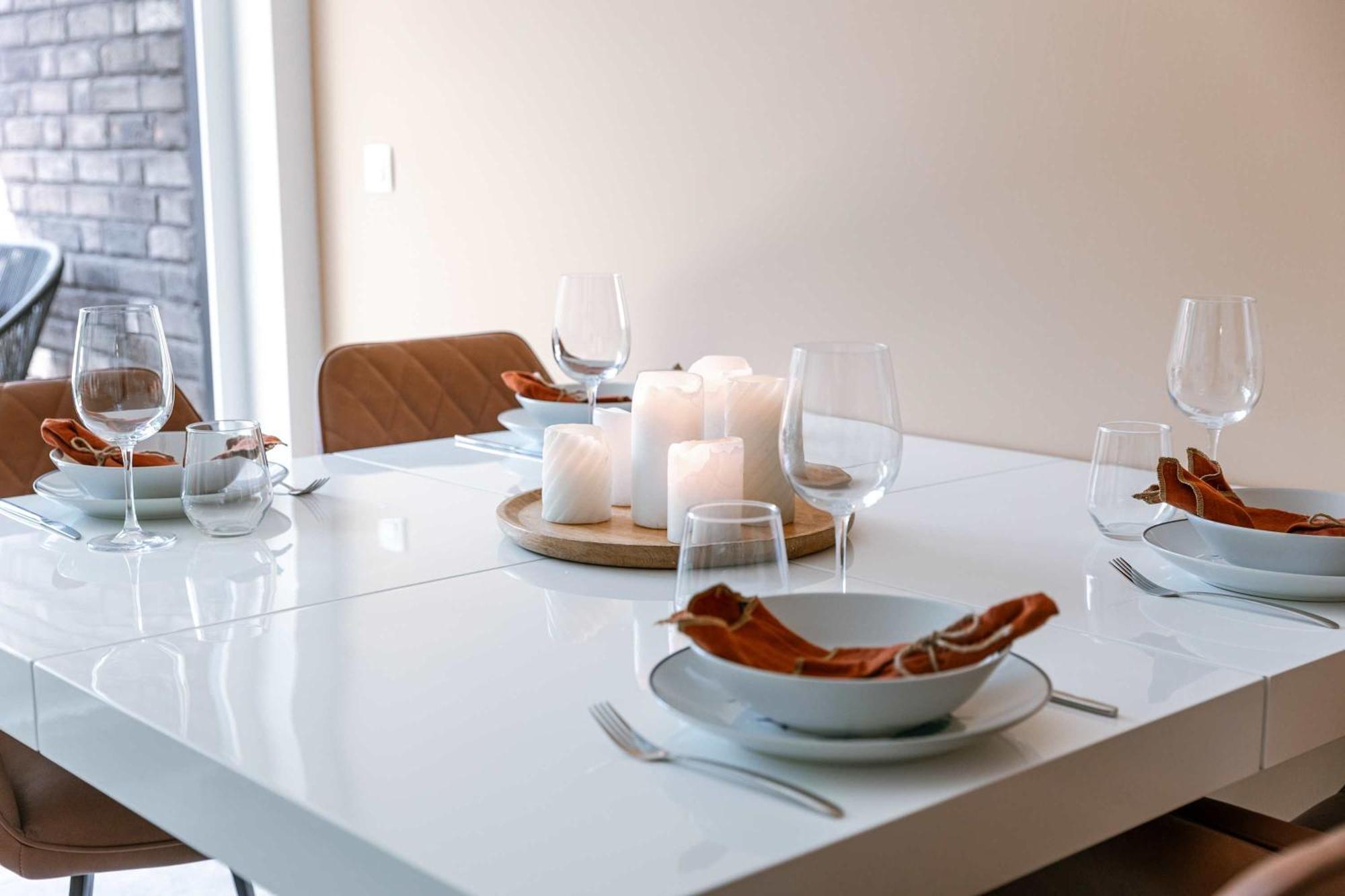 Huswell - Modern With Sunny Terrace In Appartement