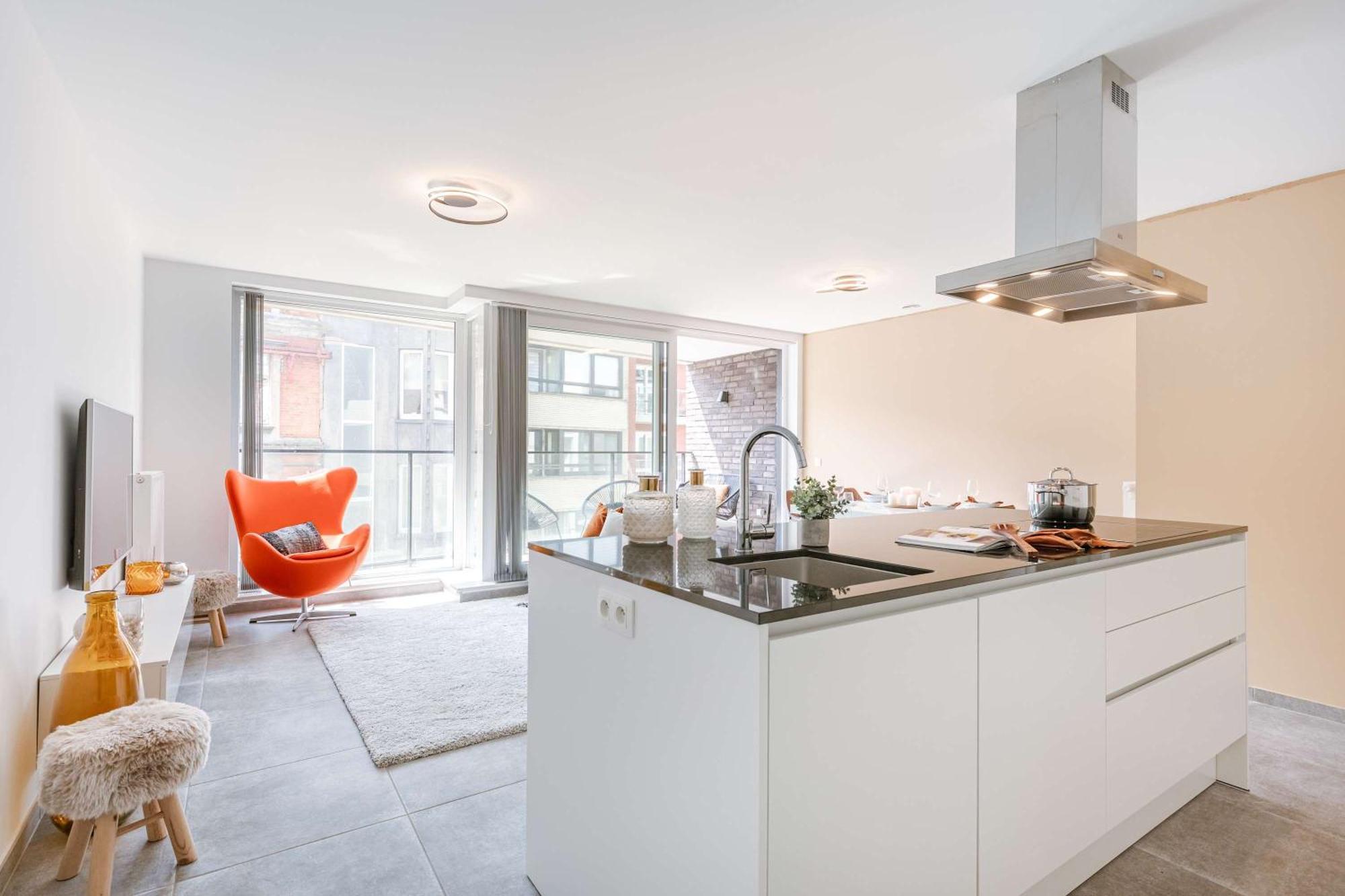 Huswell - Modern With Sunny Terrace In Appartement