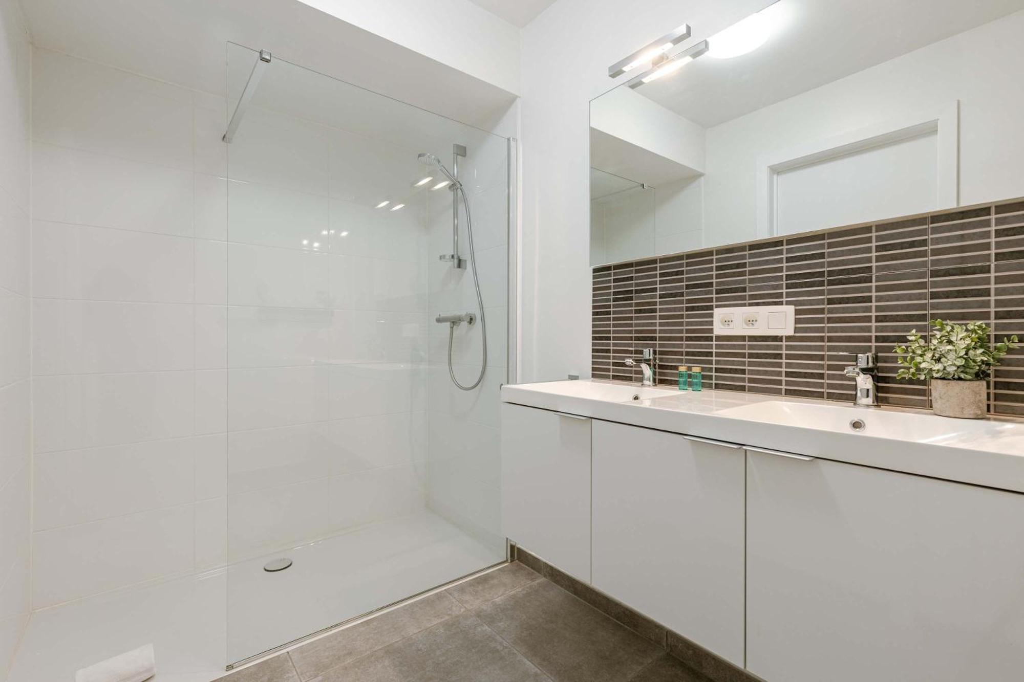 Appartement Huswell - Modern With Sunny Terrace In *